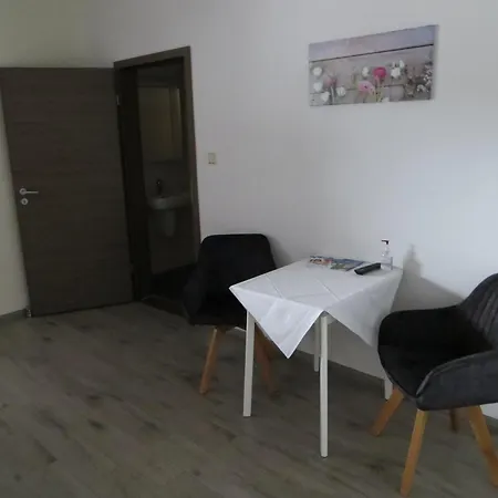 Gasthuis & Zimmervermietung Wolf 3*